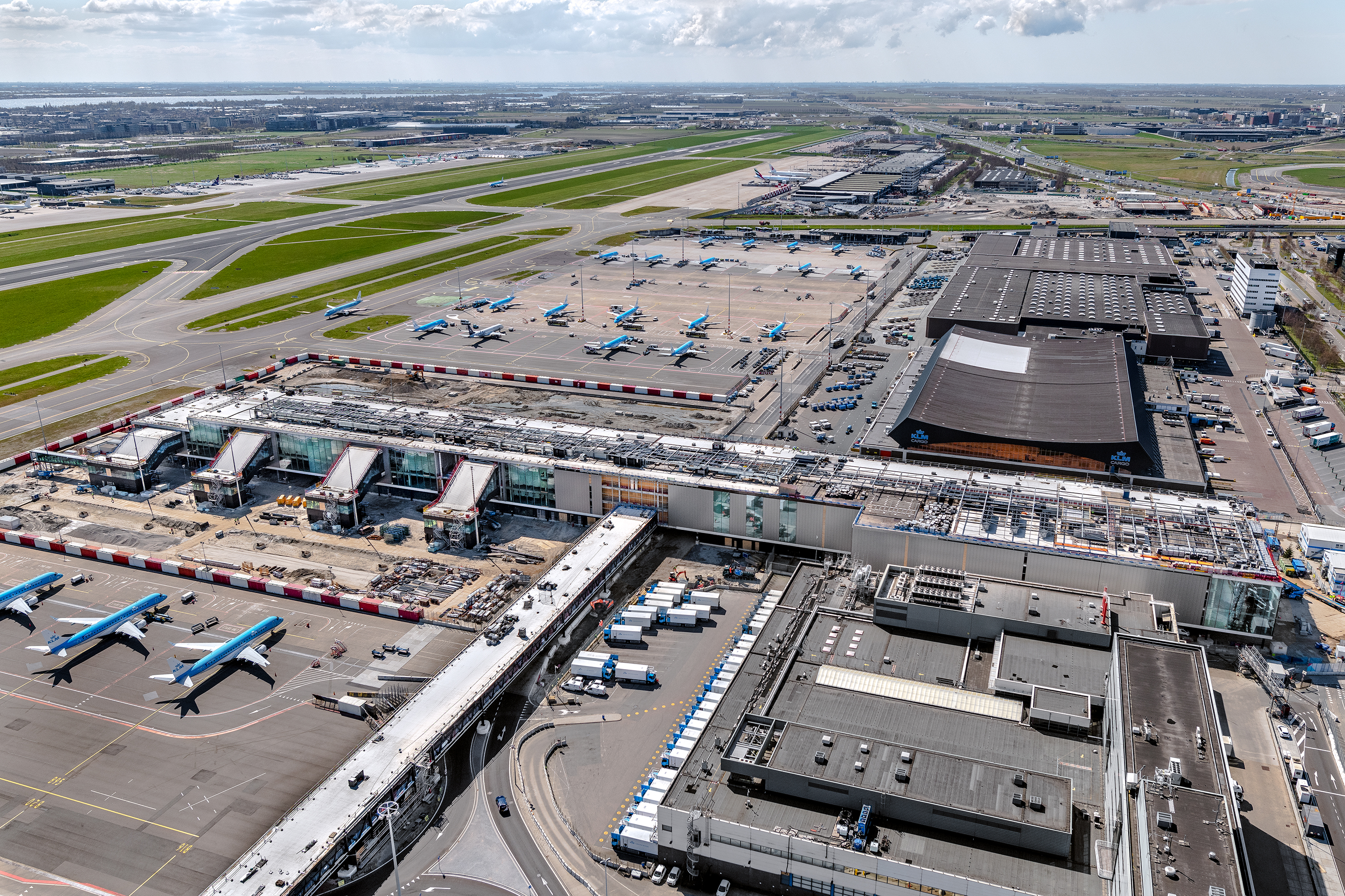 Collaboration Ballast Nedam/TAV and Schiphol Group ends at Apier