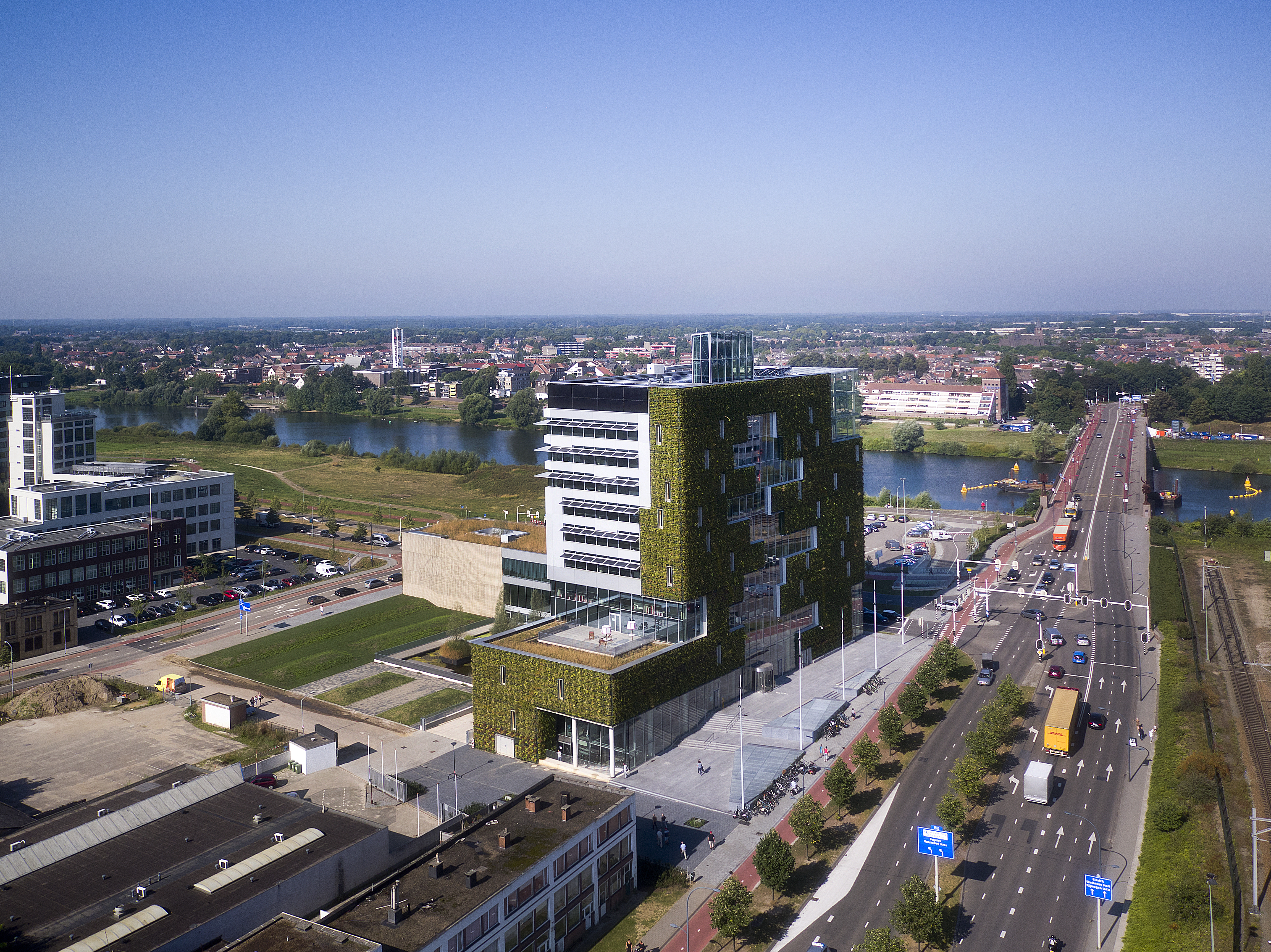 Sustainable municipal offices Venlo Parking garage Ballast Nedam